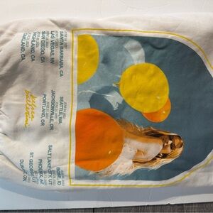 Kelsea Ballerini Sweatshirt  with Colorful Balloon Print